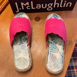 J. McLaughlin pink slides size 9 rope border low heel